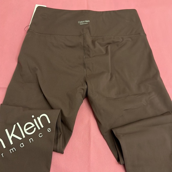 Calvin Klein Yoga Workout pants - Picture 6 of 10